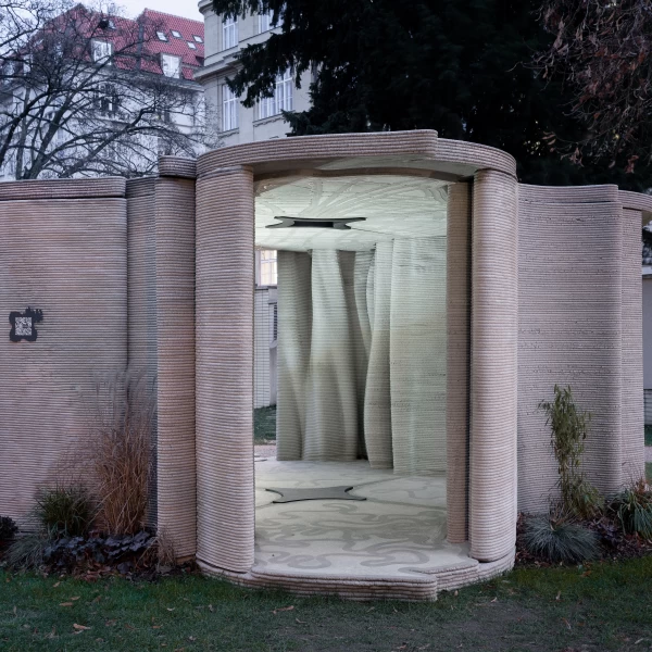 Pavilion Between Conflicts